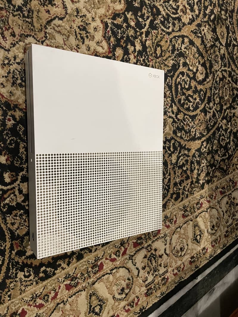 XBOX ONE S 3