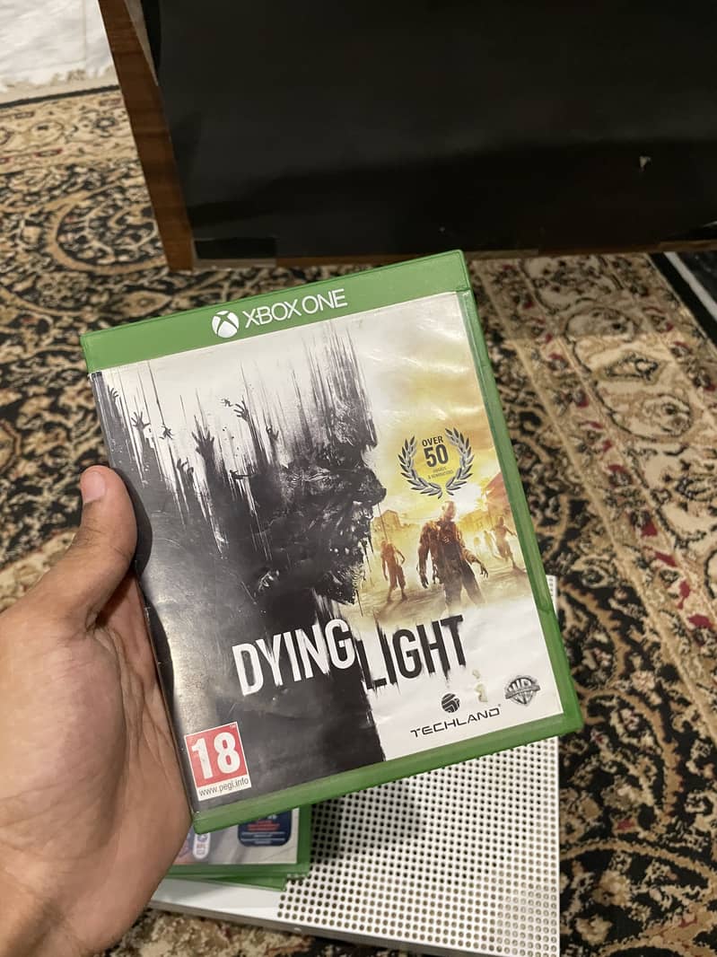XBOX ONE S 8