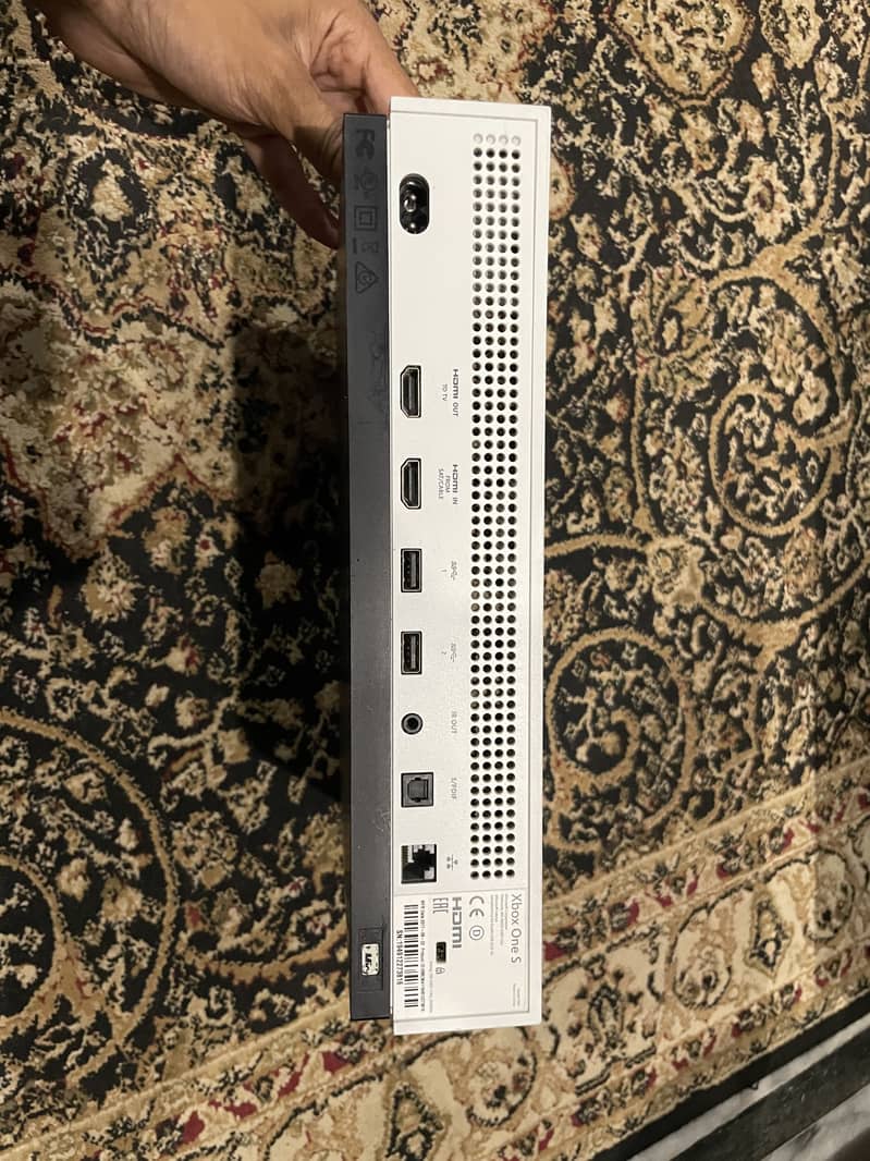 XBOX ONE S 11