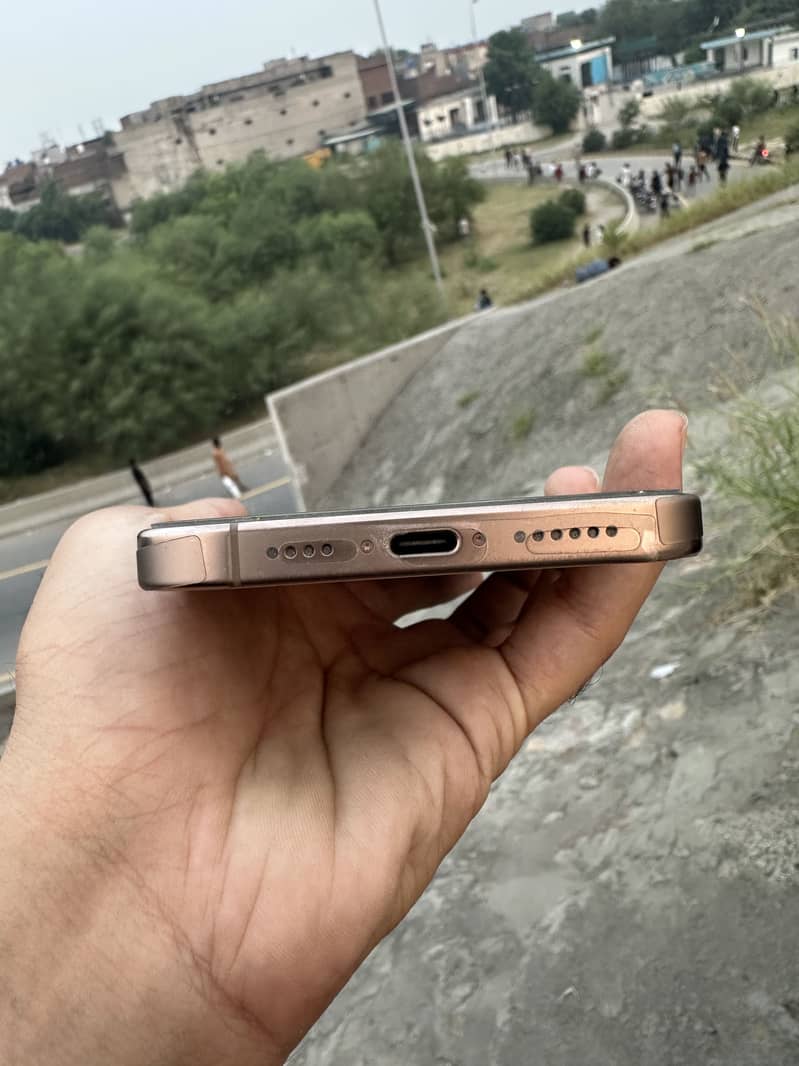 Iphone 16 pro max 2