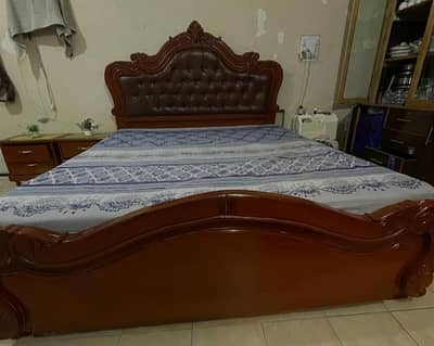 6x6 Bedroom Furniture Set – Bed, Dressing Table & 2 Side Tables