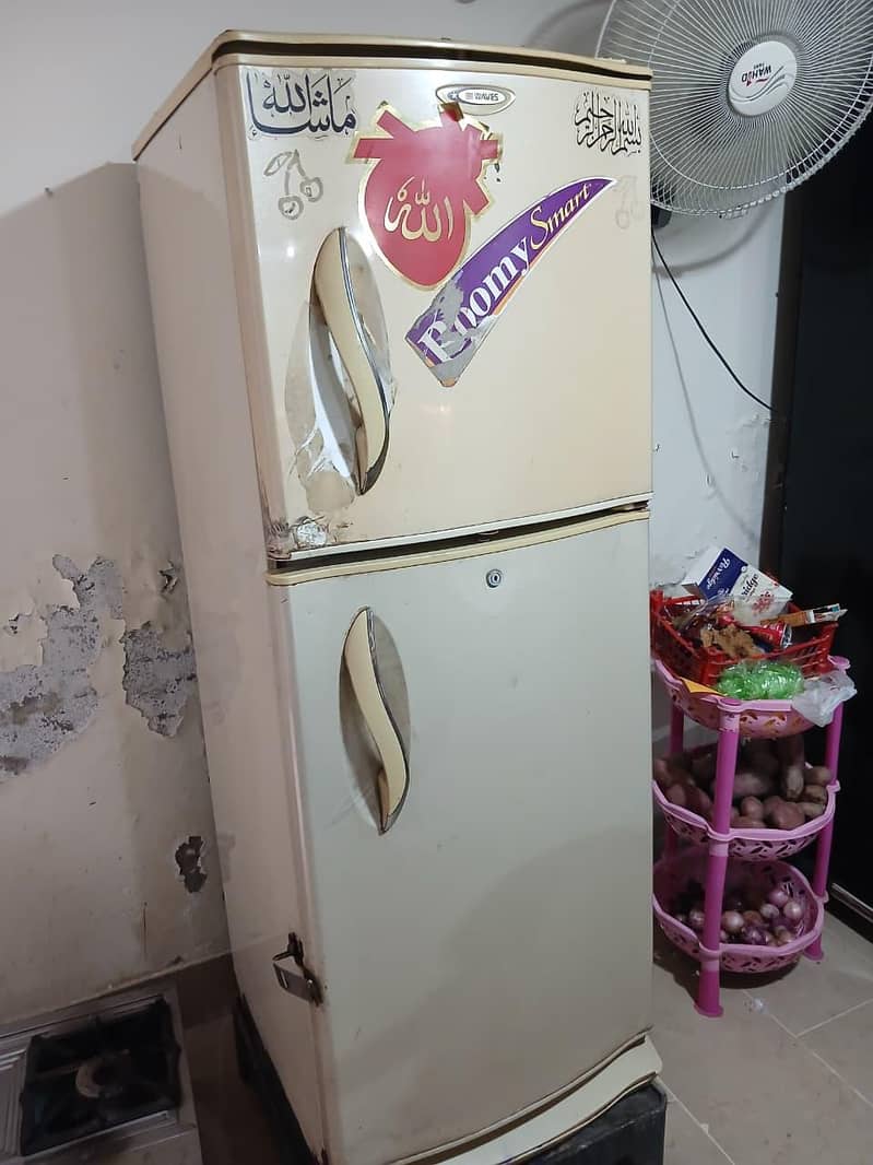 waves Refrigerator 0