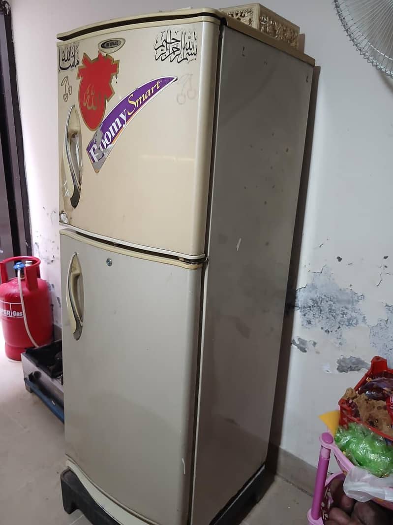 waves Refrigerator 1