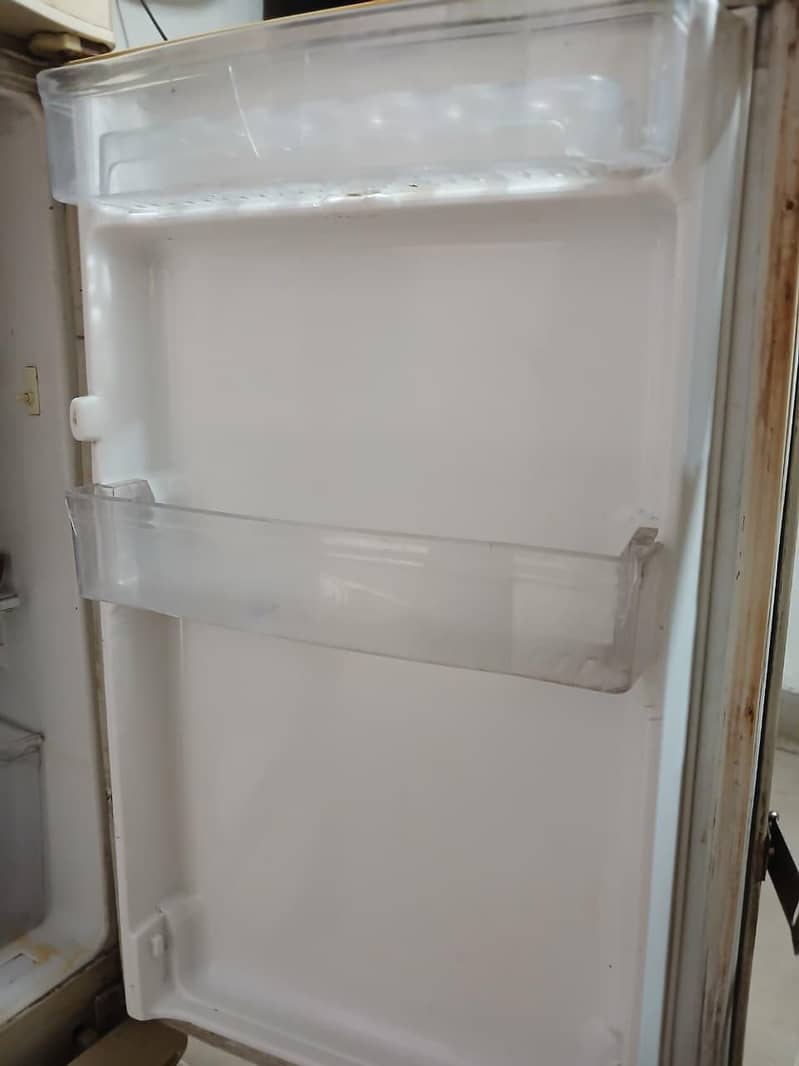 waves Refrigerator 4