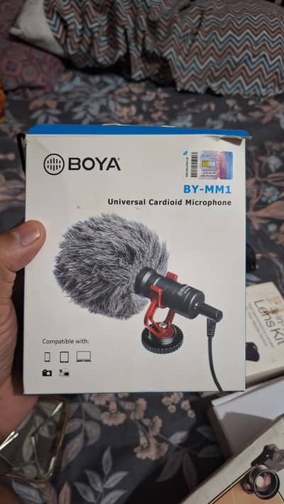 MIC (BOYA BY-MM1)