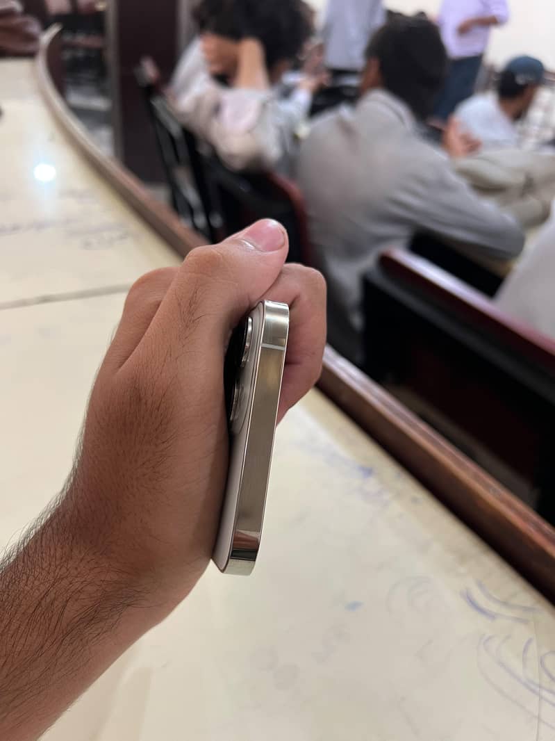 Apple iPhone 13 Pro Max 5