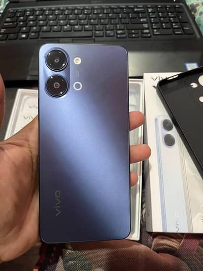 vivo y05 4+128Gb just 1 day use rate final ha behas wala sidha block