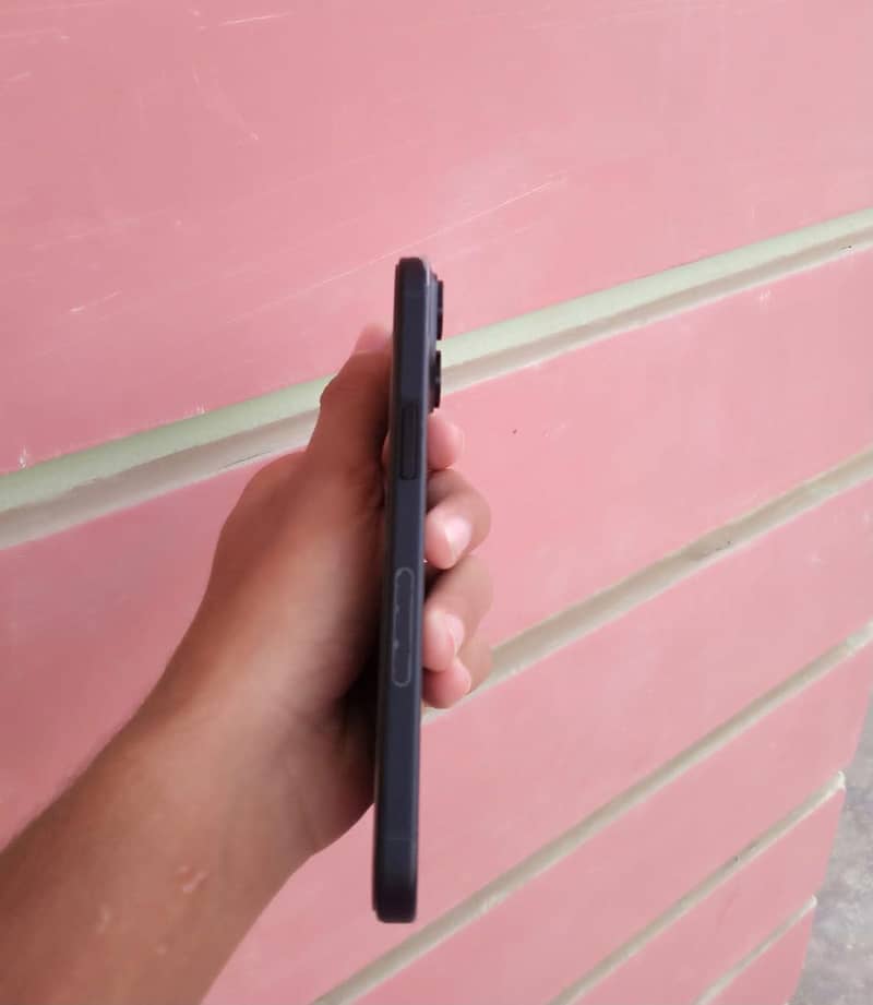 Apple iPhone 15 6