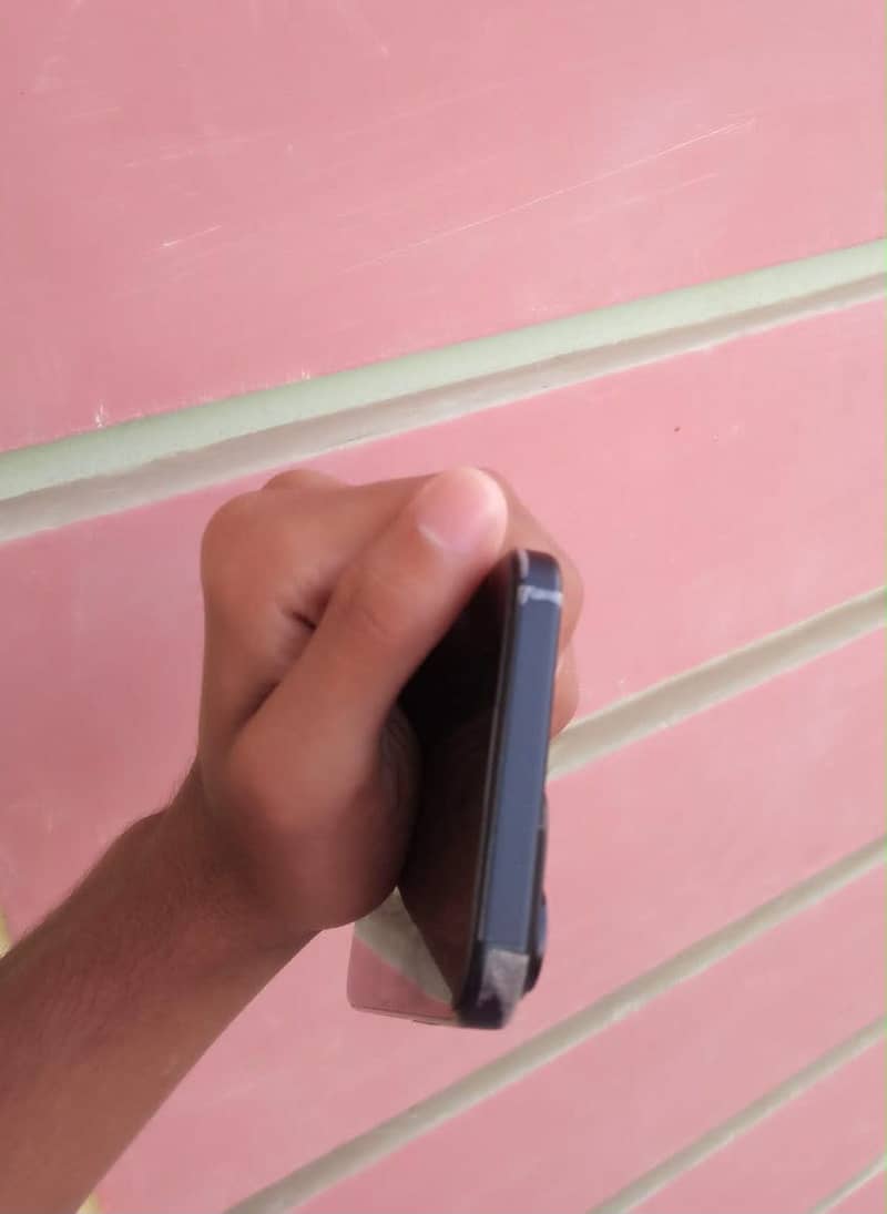 Apple iPhone 15 8