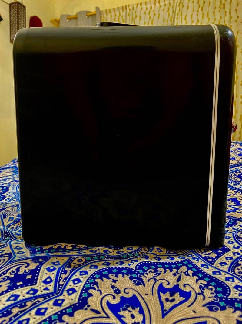Mini Fridge 3