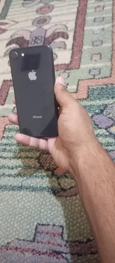 Apple iPhone 8