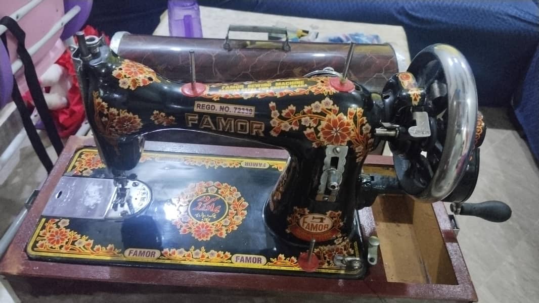 sewing machine good condition 1