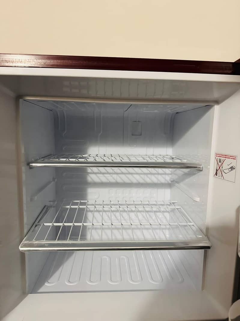 Orient Fridge 3