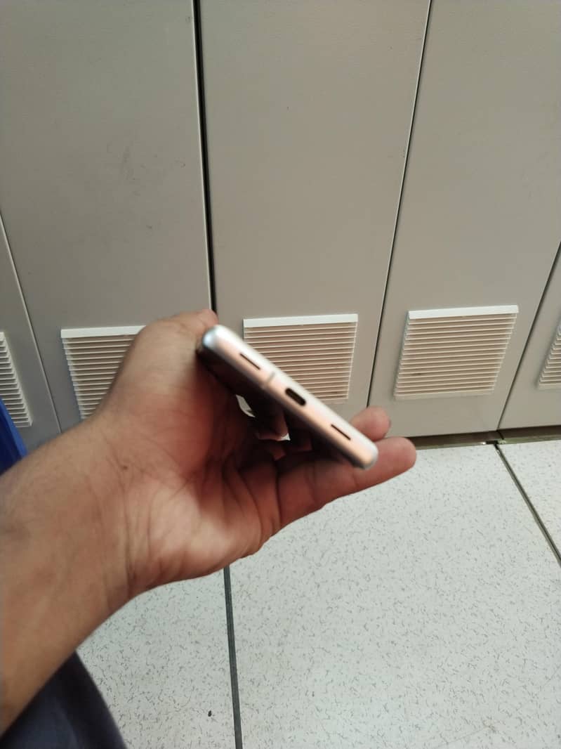 Google Pixel 7a 3