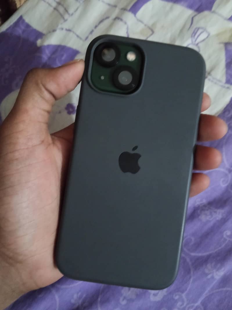 Apple iPhone 13 1