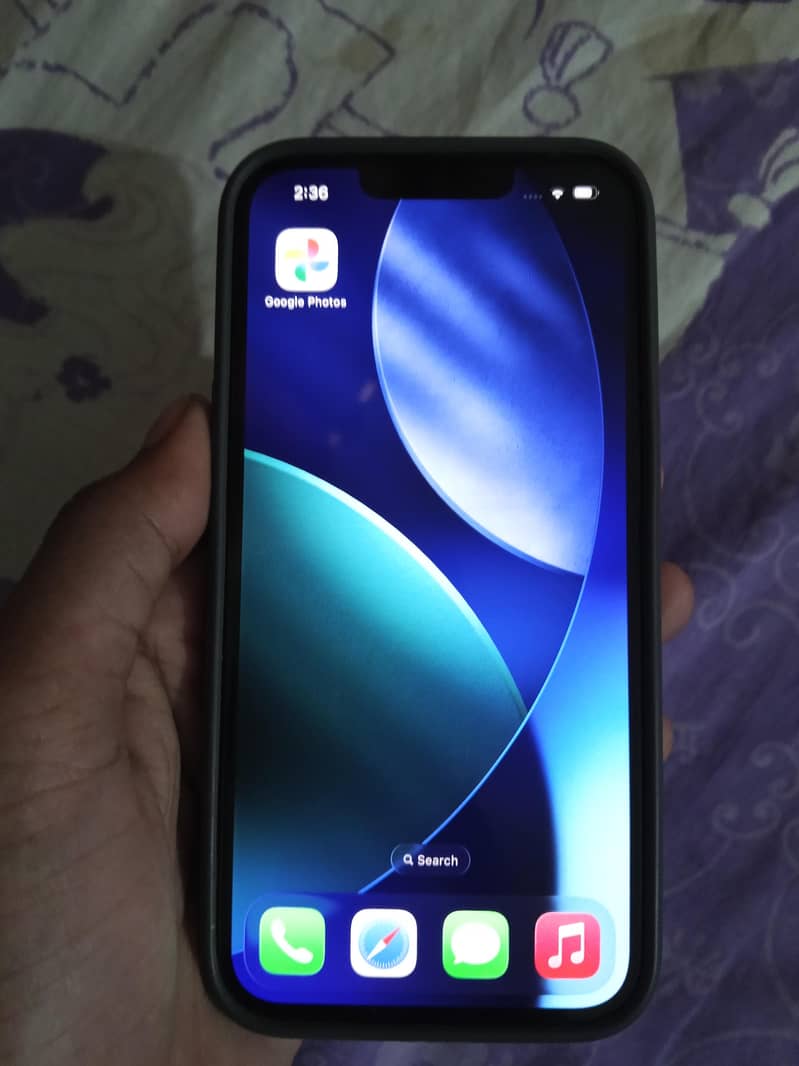 Apple iPhone 13 2
