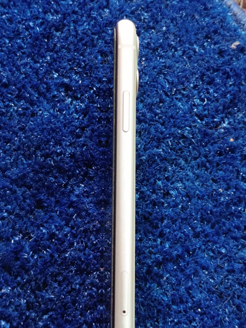 Apple iPhone 11 2