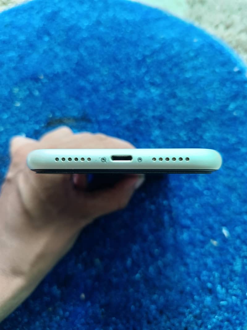 Apple iPhone 11 5