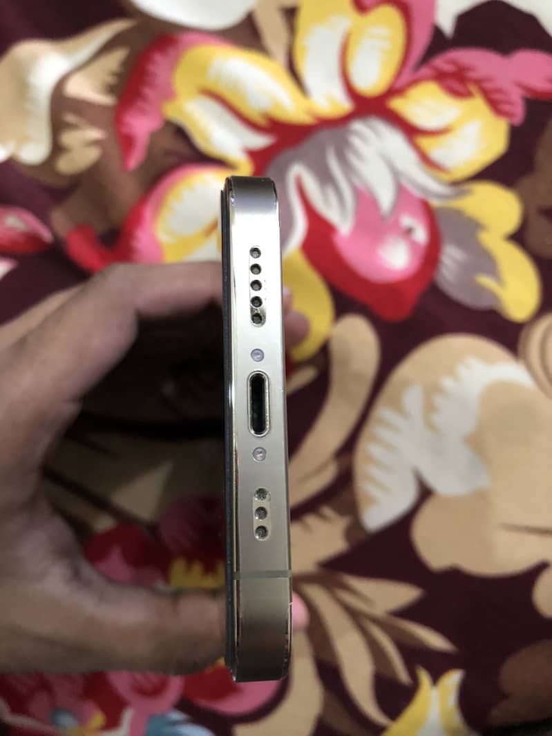 Apple iPhone 12 Pro 5