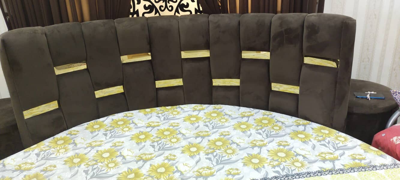 round bed 0