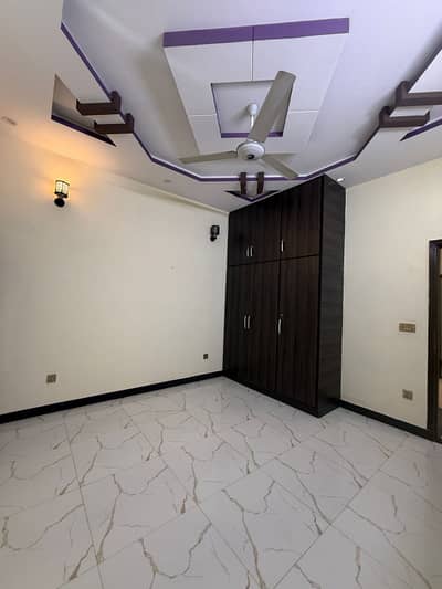 5 Marla Lower Portion Available For Rent