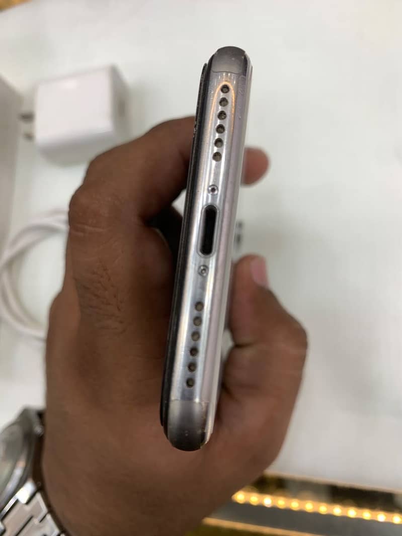 Apple iPhone X 2
