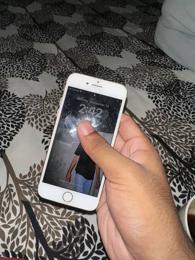 Apple iPhone 8