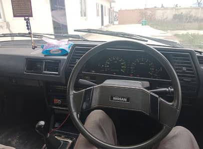 Nissan Sunny 1987