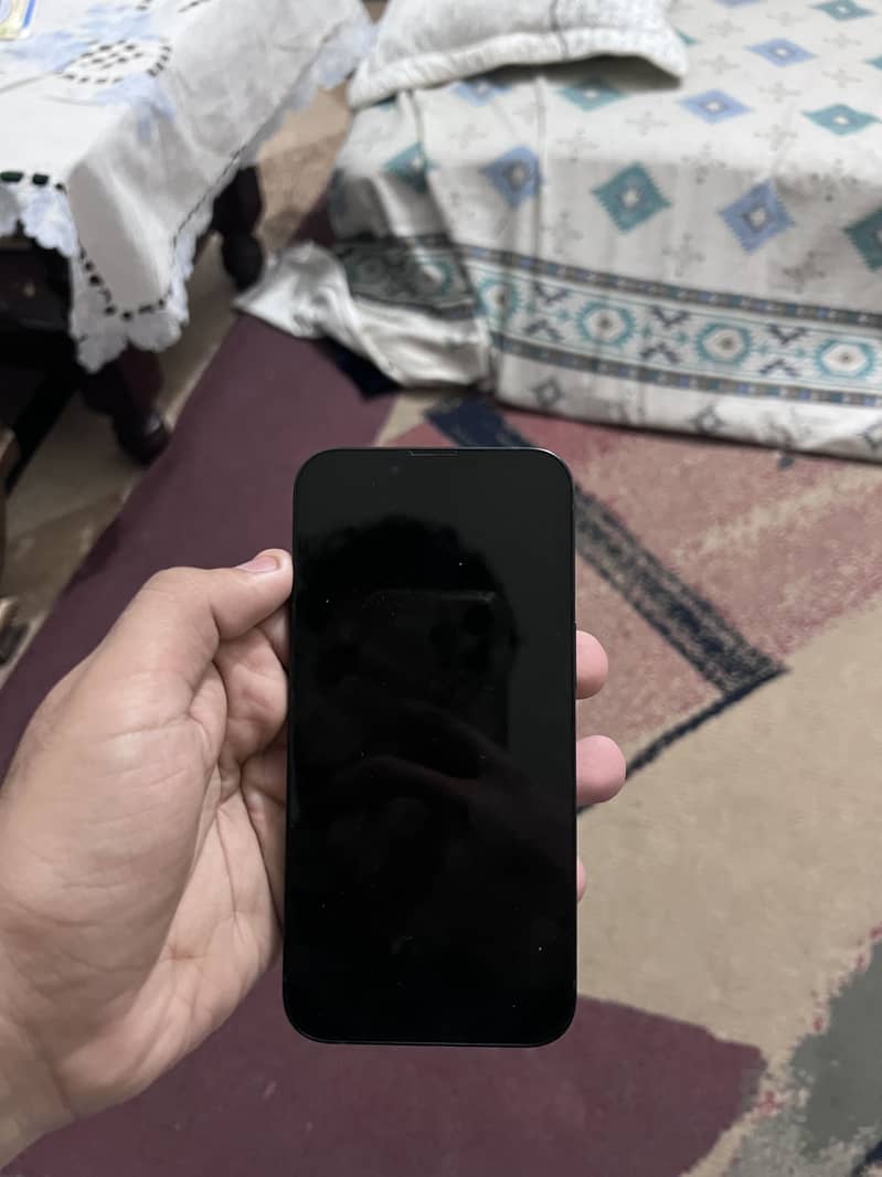 Apple iPhone 14 4