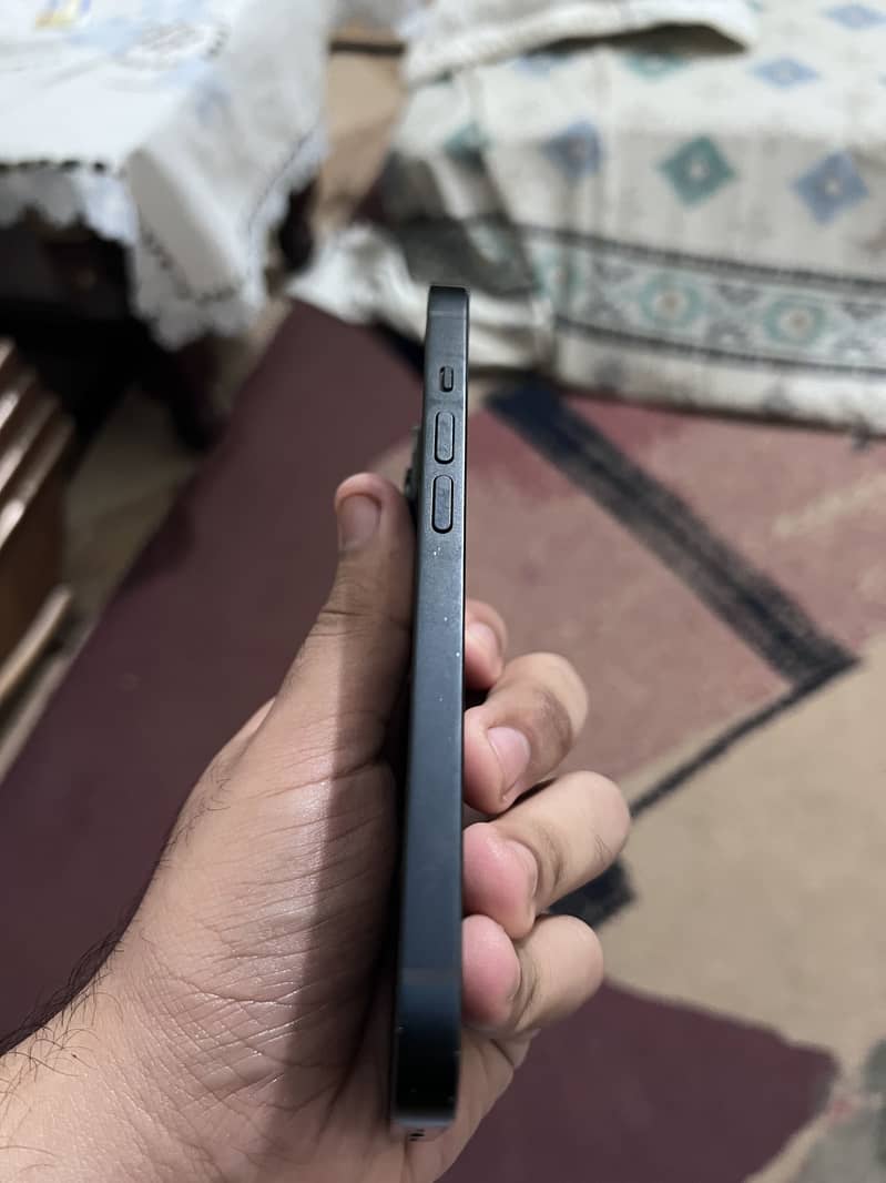 Apple iPhone 14 5