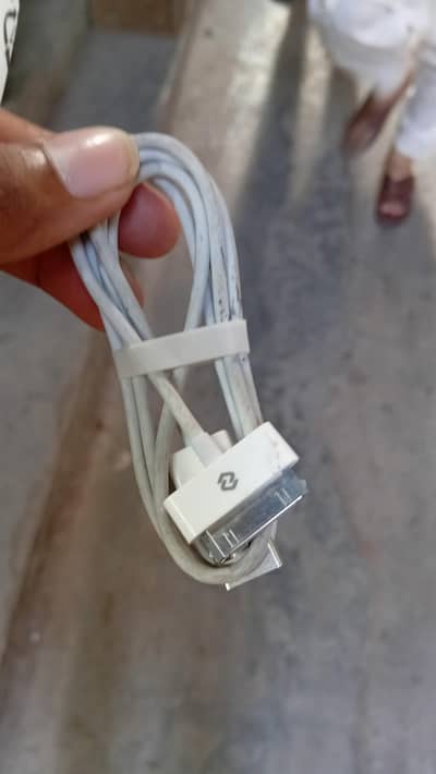 Apple id pad old charging cable