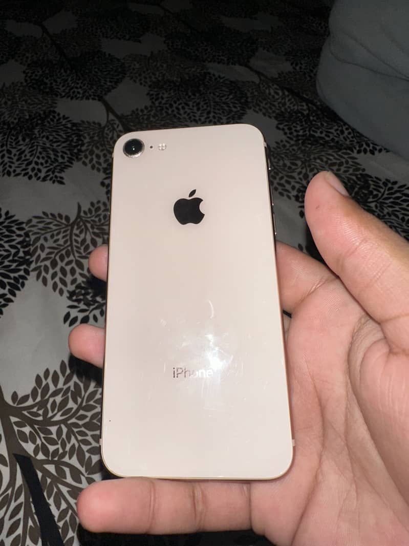 Apple iPhone 8 5