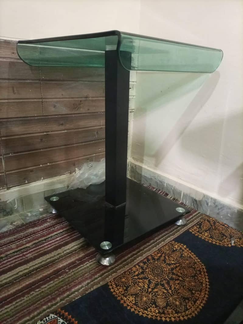 2 mirror tables 1