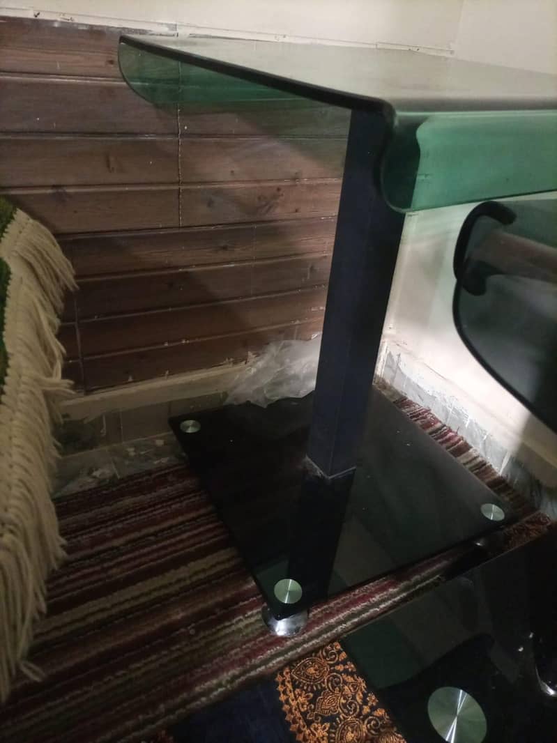 2 mirror tables 5