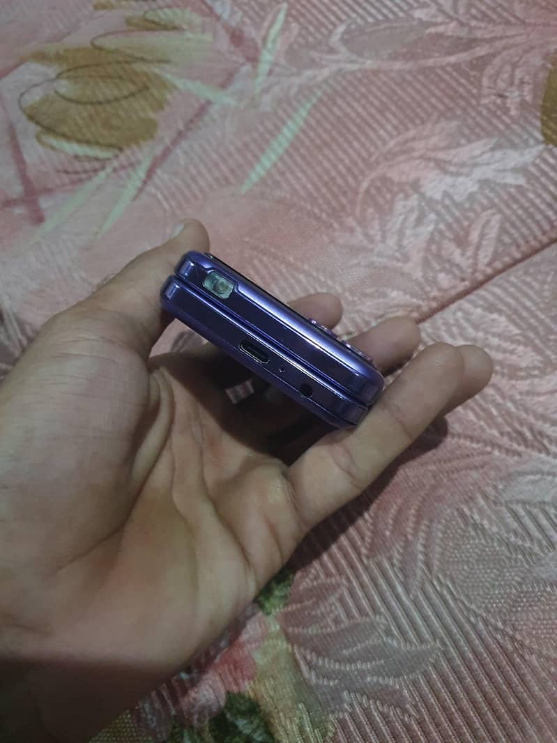 QMobile Qphantom 4
