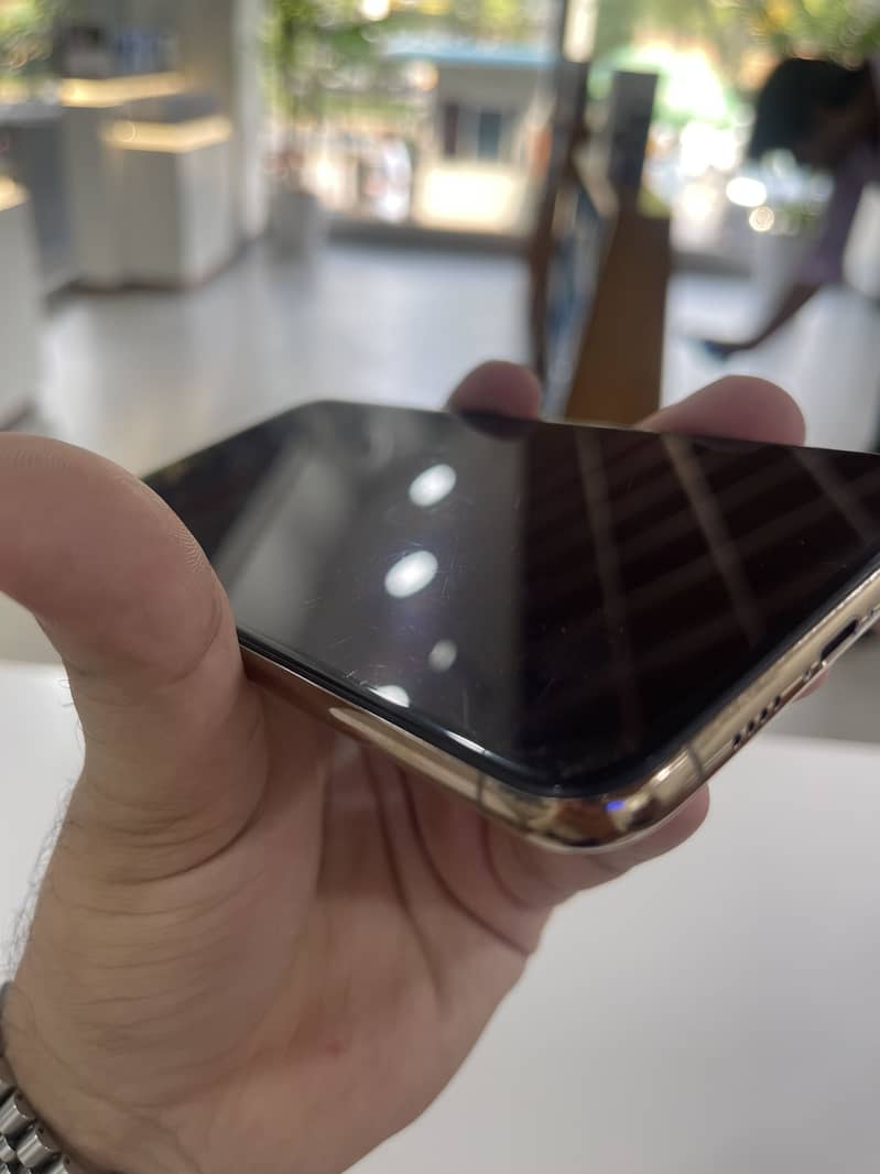 Apple iPhone 11 Pro Max 0