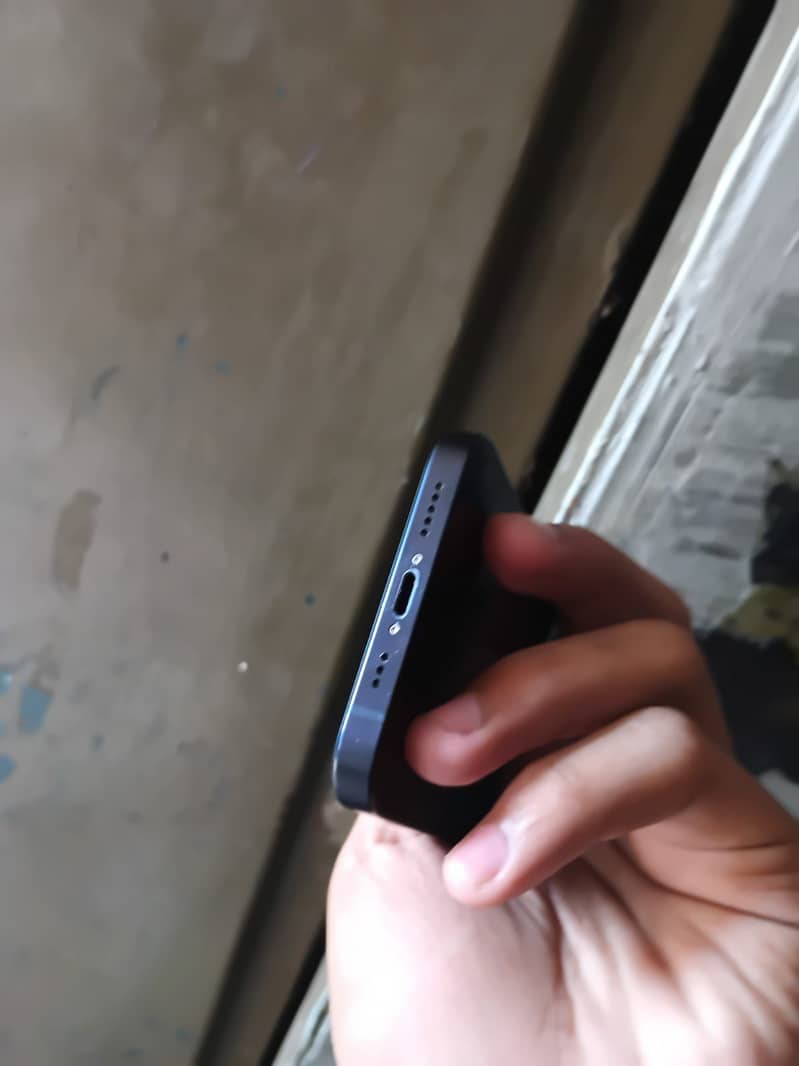 Apple iPhone 12 2