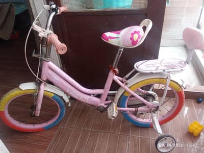 girl cycle