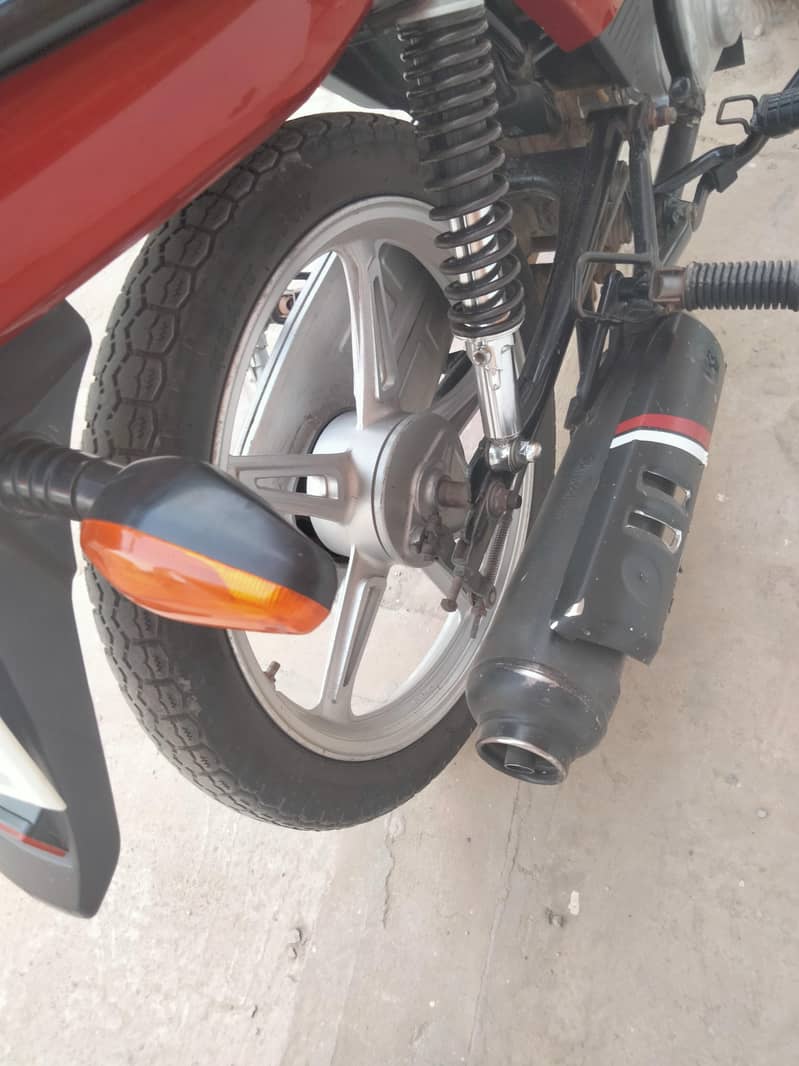Suzuki 1