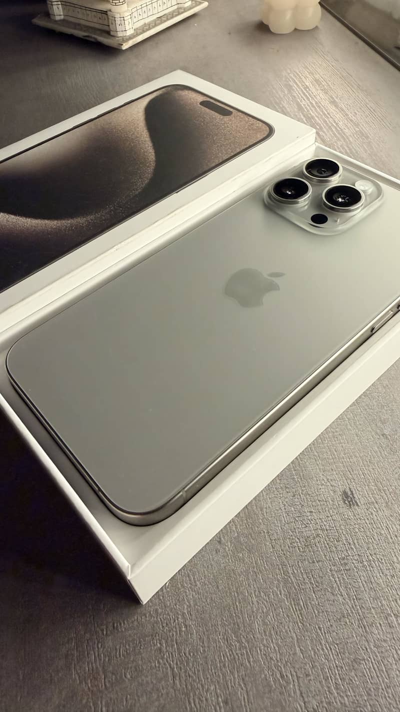 Apple iPhone 15 Pro Max 1