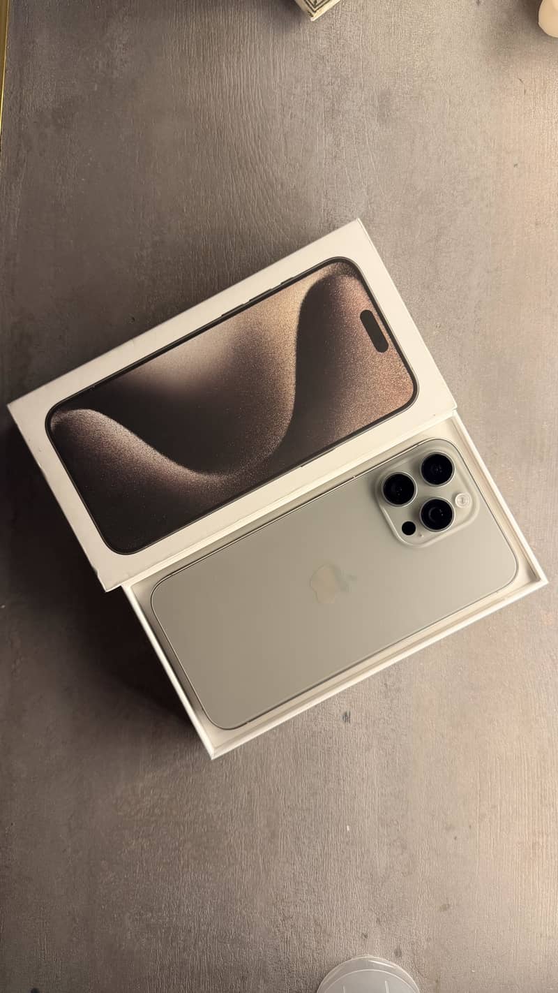 Apple iPhone 15 Pro Max 2