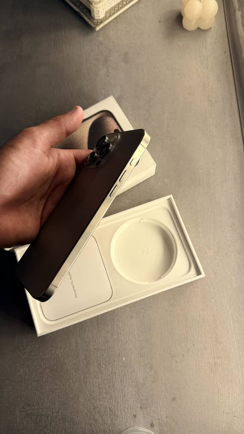 Apple iPhone 15 Pro Max 5