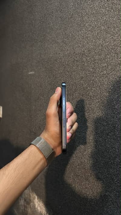 Apple iPhone 15 Pro 256GB Factory Unlock Non PTA Blue Titanium