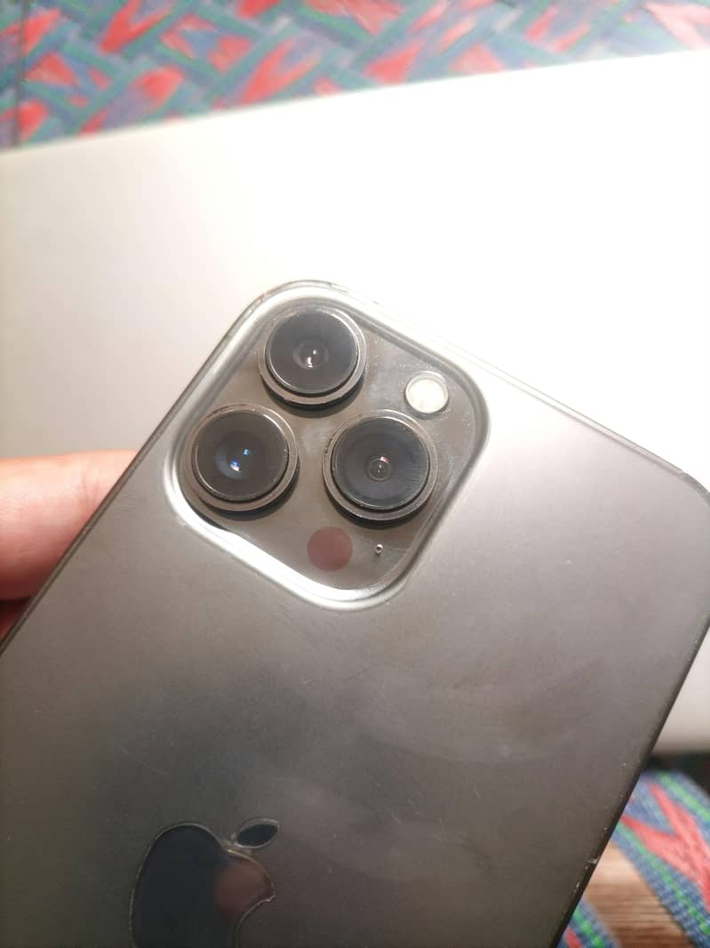 Apple iPhone 13 Pro Max 5