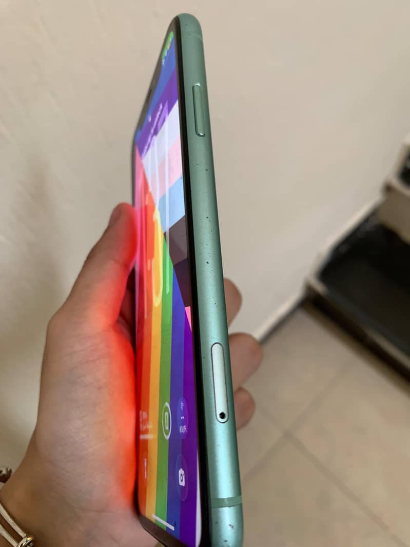 Apple iPhone 11 0
