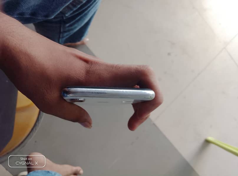 Apple iPhone X 3