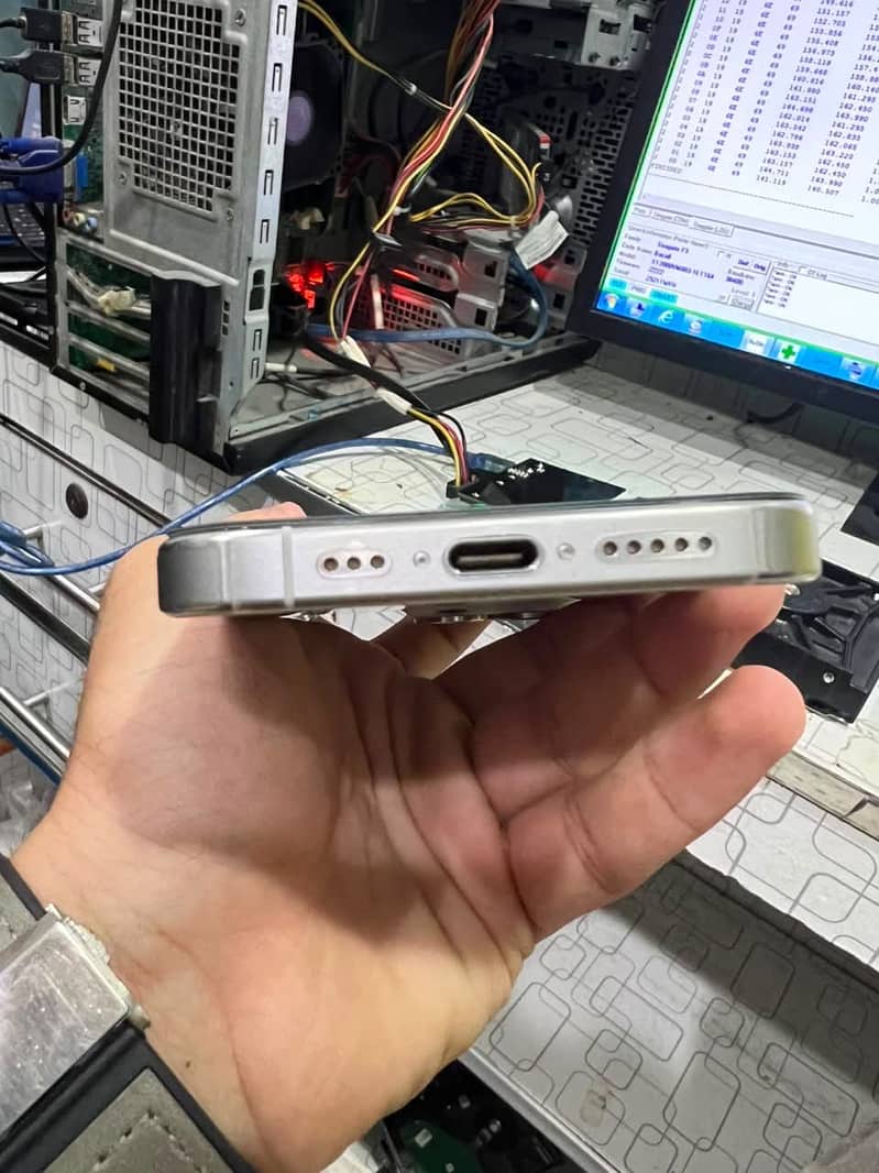 iPhone 15pro 3