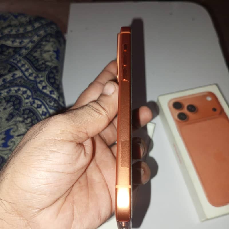 Apple iPhone 17 Pro Max 3