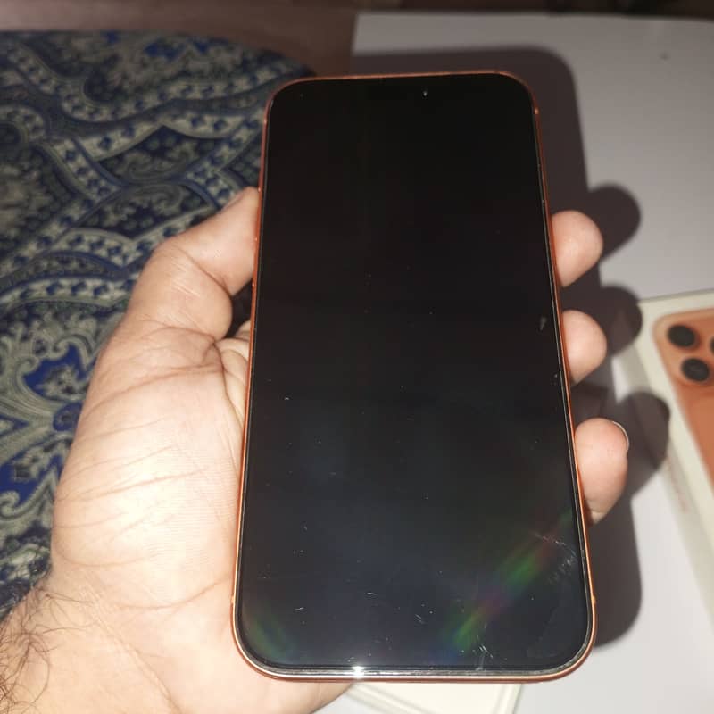 Apple iPhone 17 Pro Max 4
