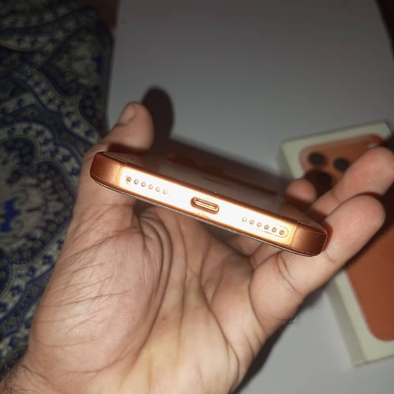 Apple iPhone 17 Pro Max 6